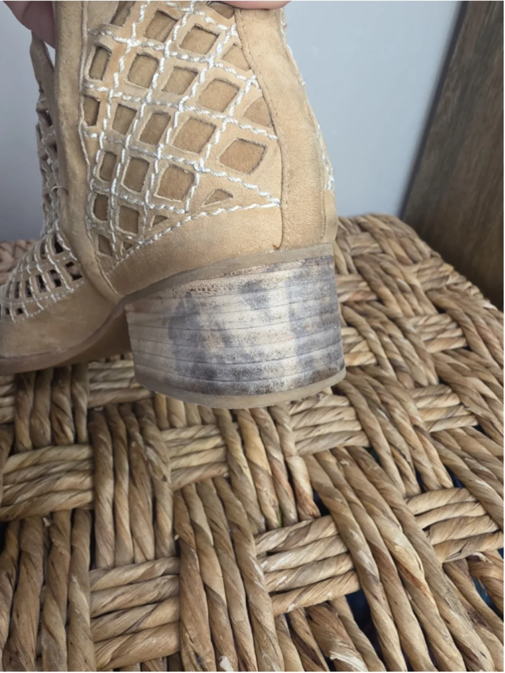 Jeffrey Campbell Taggart Booties Open Cut Outs Sand Leather Sz 9 - Mark On Heel